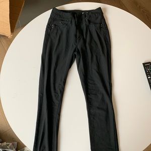 Black skinny jeans